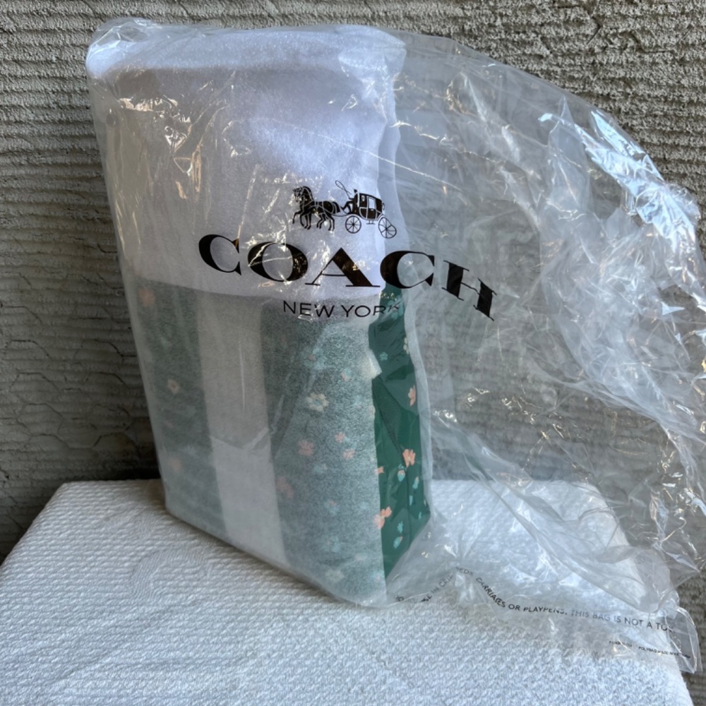 COACH Town Bucket Bag With Mystical Floral Print BRAND NEW WITH TAGS - Picture 6 of 12